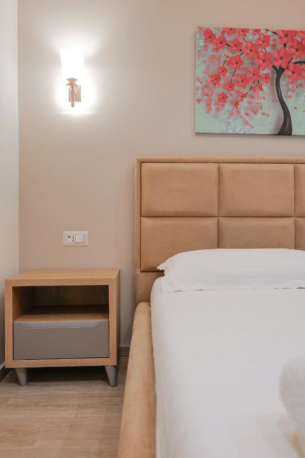 Hotel Roalb Radhime Ngoại thất bức ảnh